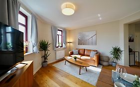 EDLER WOHNRAUM Noble Stadtoase mit Boxspringbett, Kaffeevollautomat&Parkplatz